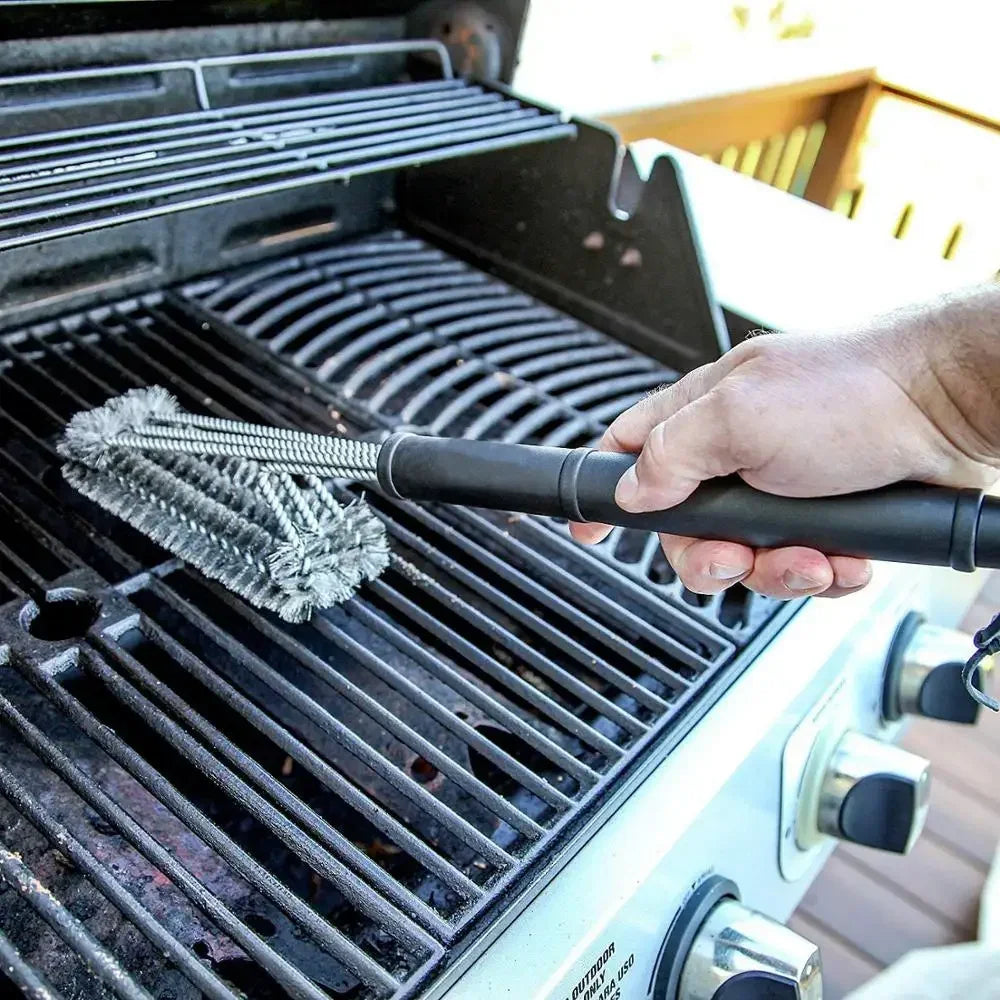 GrillMaster Pro – 360° BBQ Grill Cleaning Brush with Stainless Steel Bristles