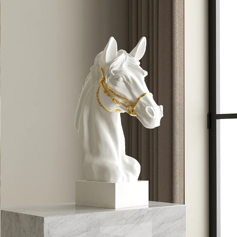 Testa di Cavallo – Premium Resin Sculpture (30 cm)